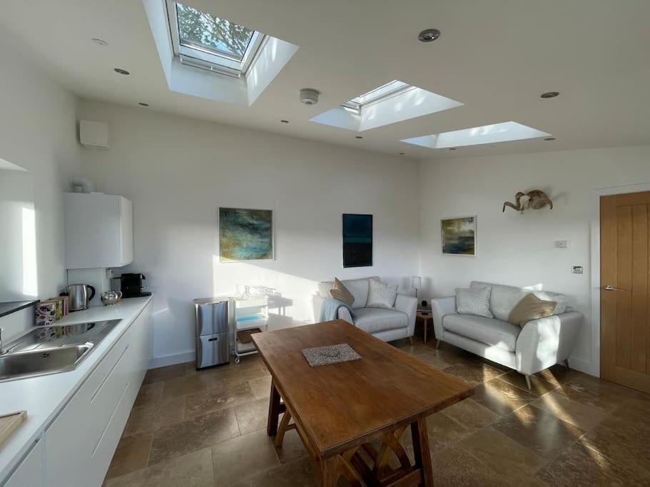 Tranquil, Secluded, Rural Cottage For Two Beaumaris Exterior foto